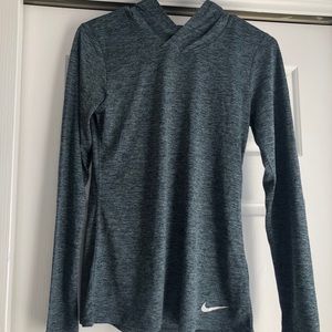 NIKE Women’s Hooded Long Sleeve Top- NEW